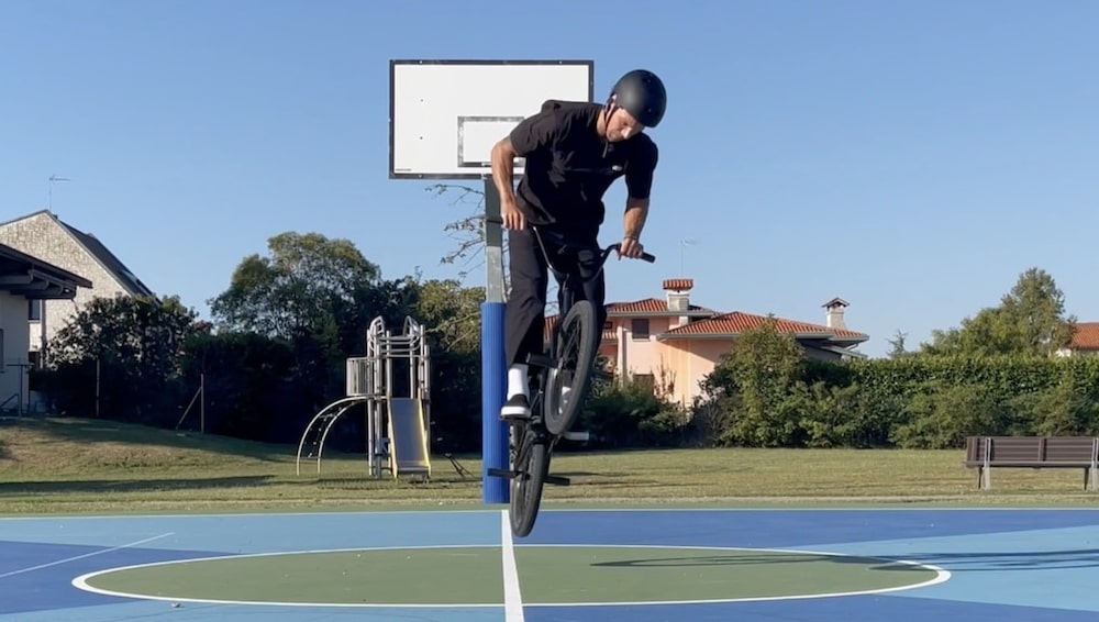 bmx trick 180