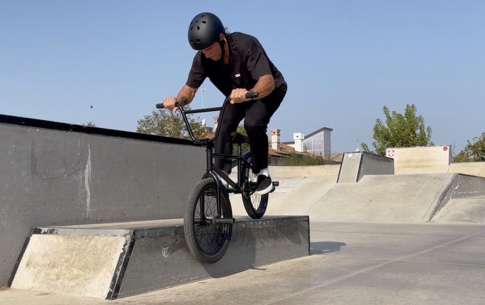 bmx trick smith grind