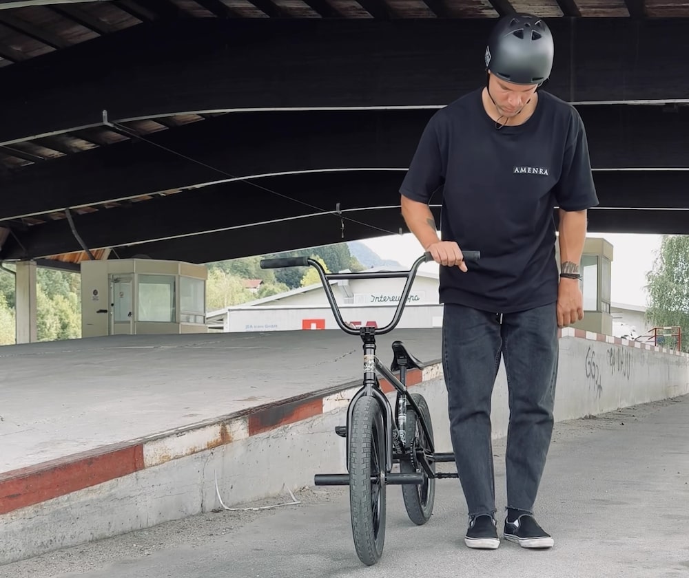 brakeless bmx gives your street cred and culture
