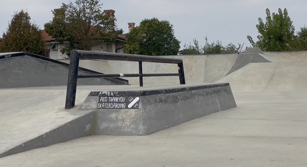 choose spot for double peg grind ledge