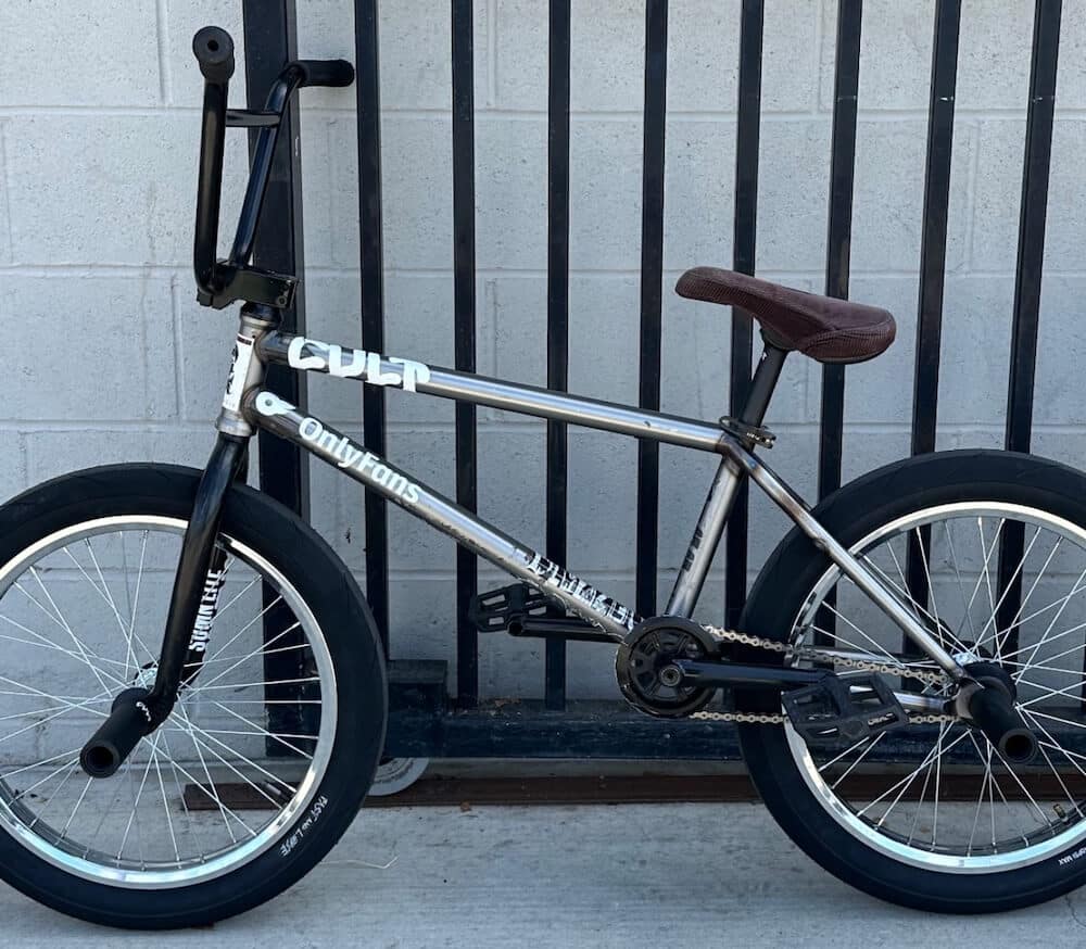 devon smillie 2025 august cult bike setup