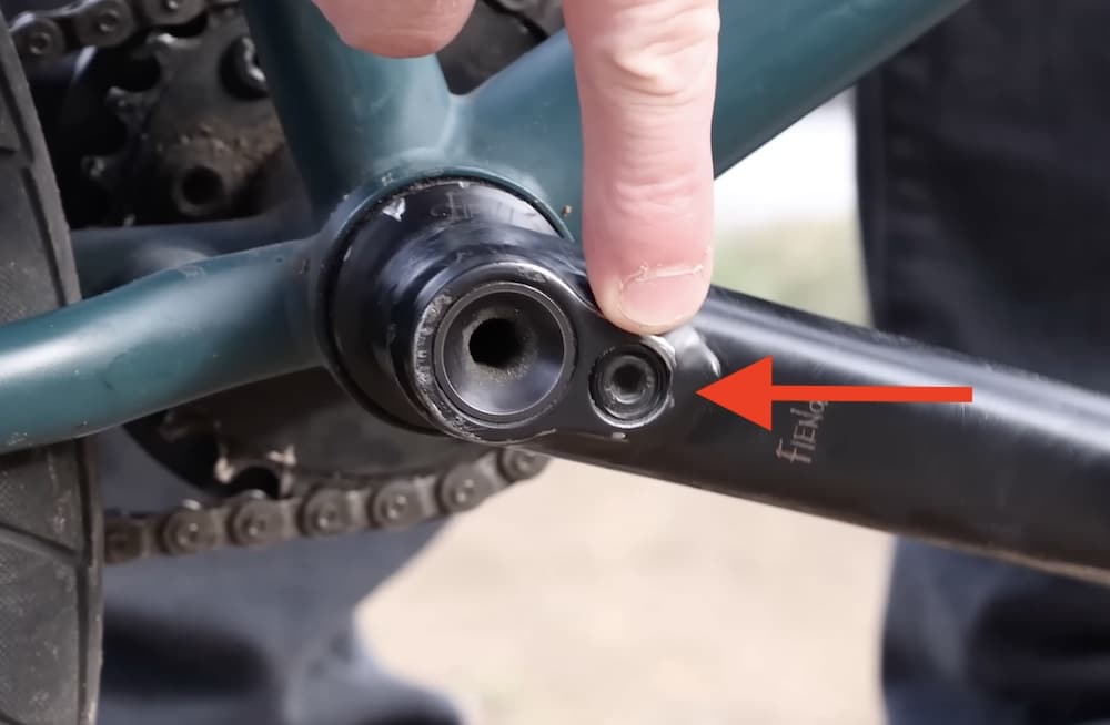 fiend team cranks pinch bolt for easier installation