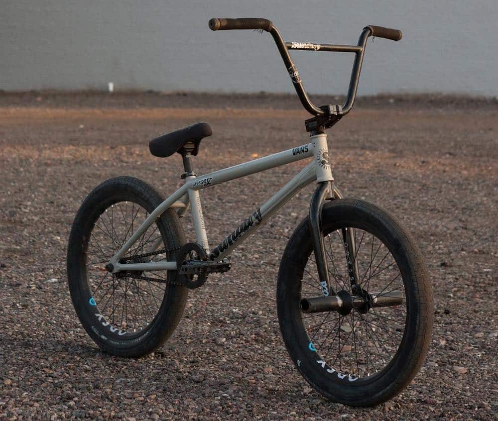 Gary Young Bike Check [Sunday] 2023 - The BMX Dude