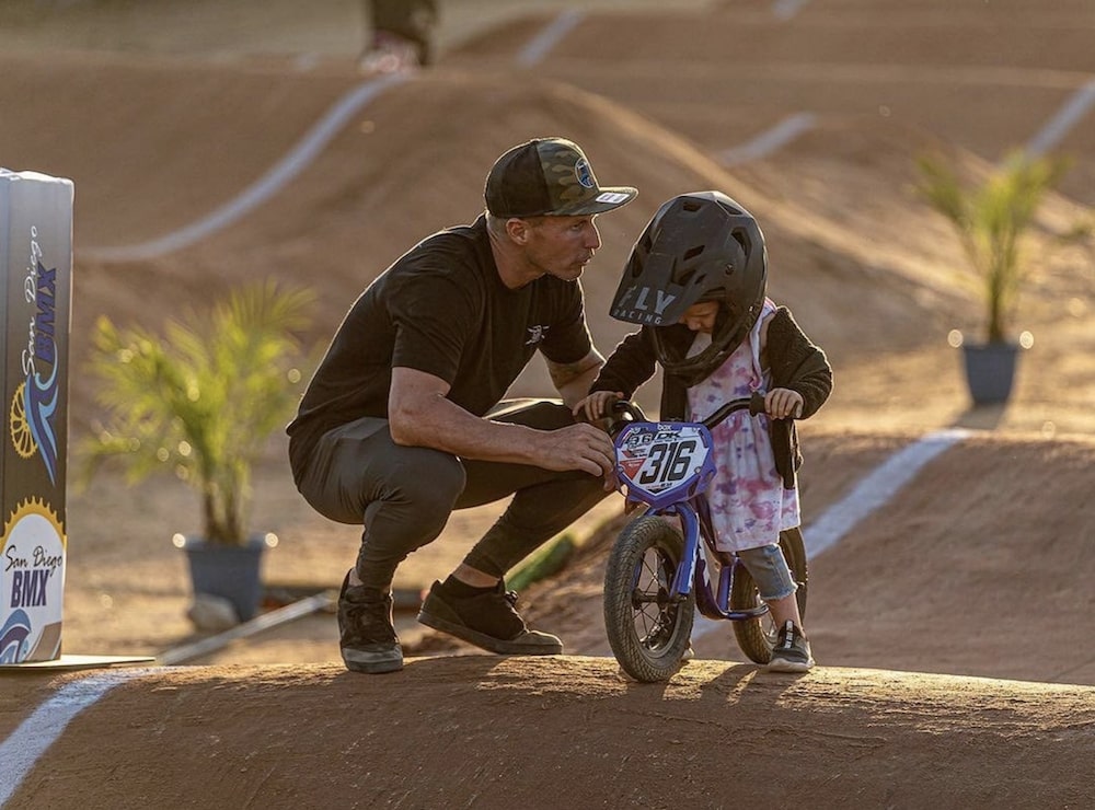 how dk nano balance bike rides