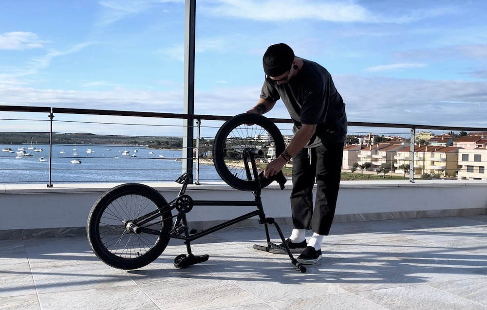 how to clean a bmx bike with a dry cloth