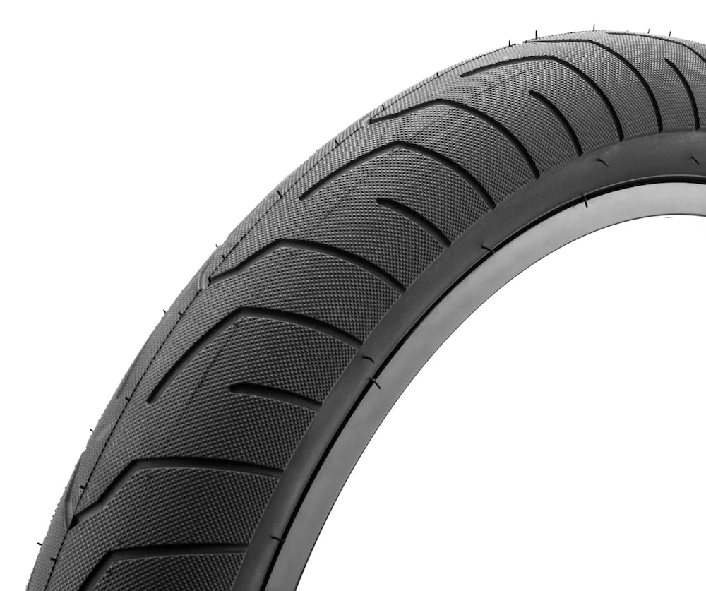 kink sever tire features