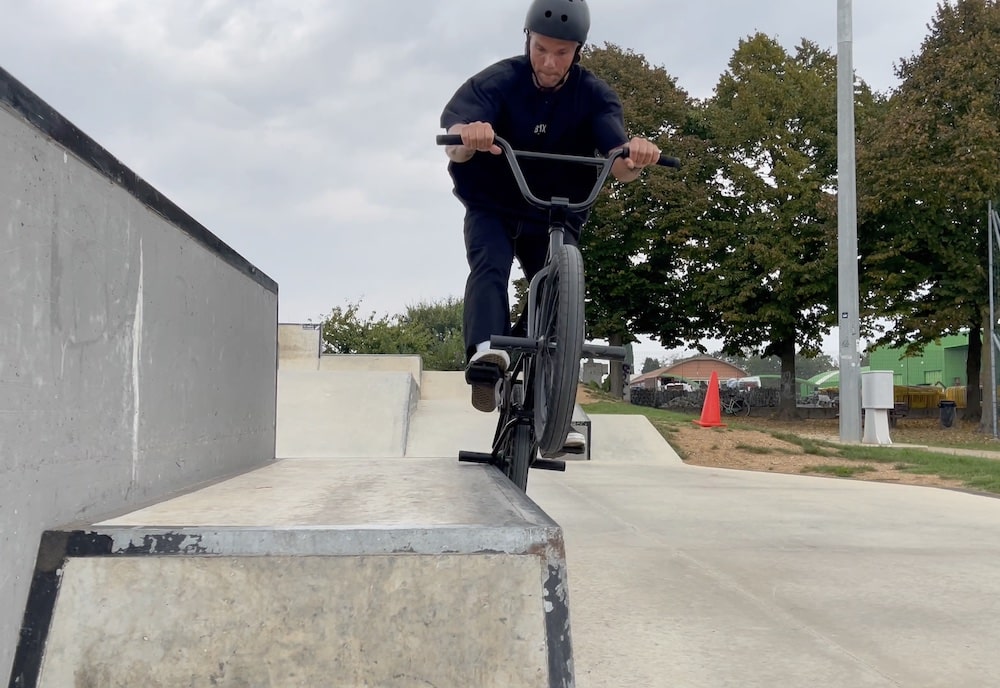 How To Icepick Grind On A BMX! - The BMX Dude