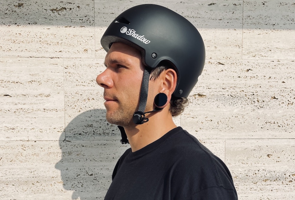 Shadow conspiracy top featherweight helmet