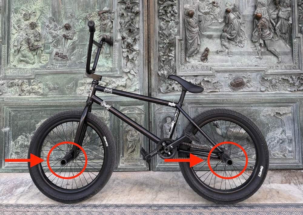 why do bmx bikes have pegs